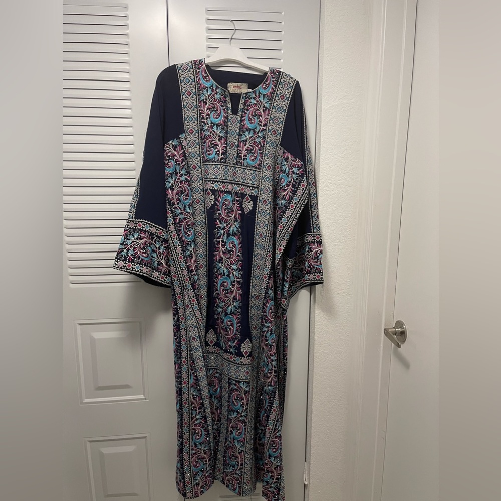 New Falahi thob, never worn